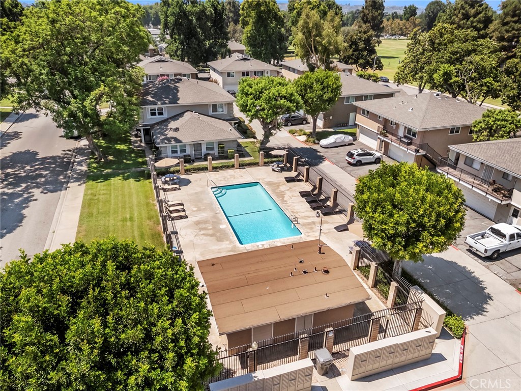 3015 Knollwood Avenue