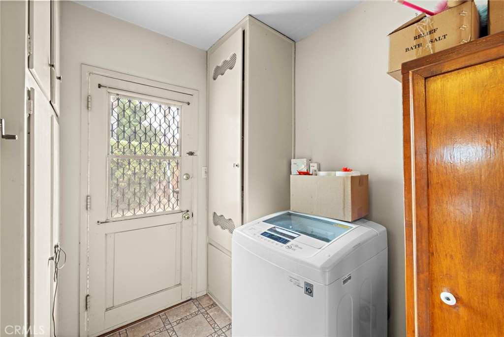 430 N Loraine Avenue