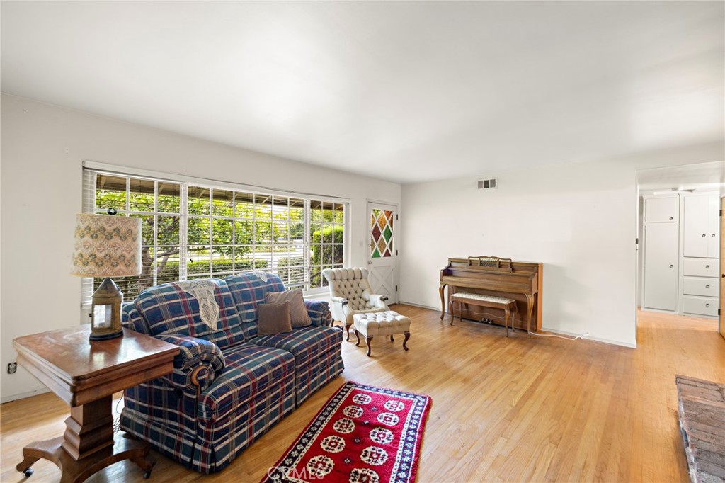 430 N Loraine Avenue