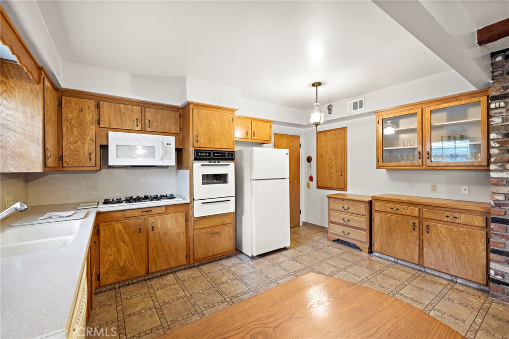 430 N Loraine Avenue