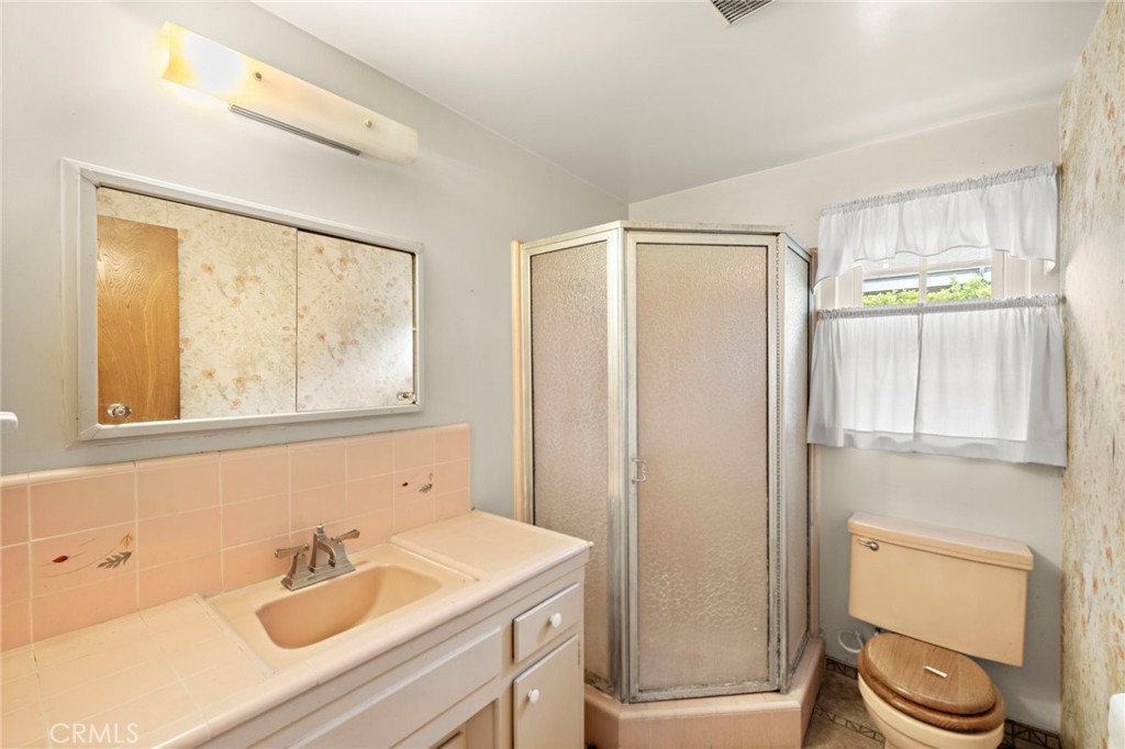 430 N Loraine Avenue