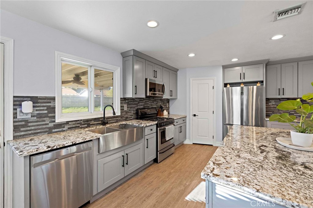 2844 S Cypress Point