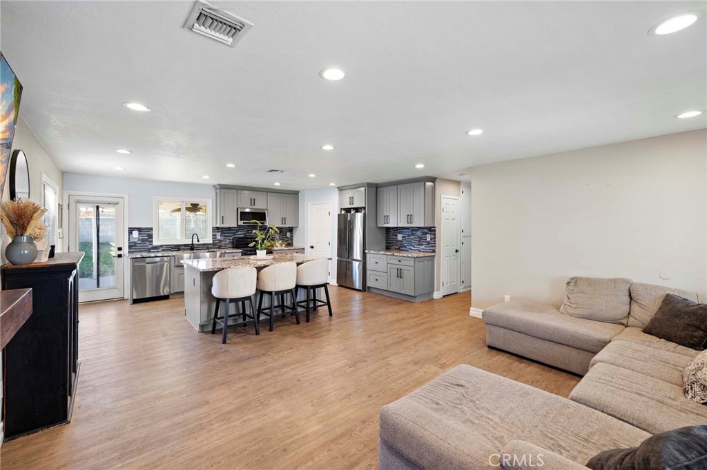 2844 S Cypress Point