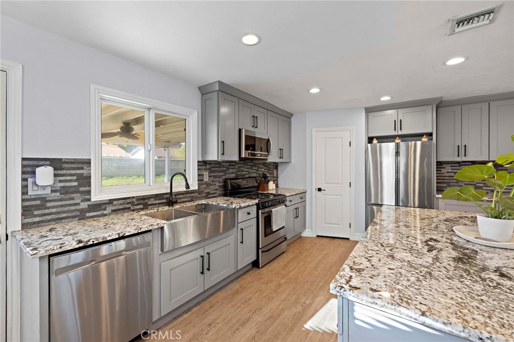 2844 S Cypress Point