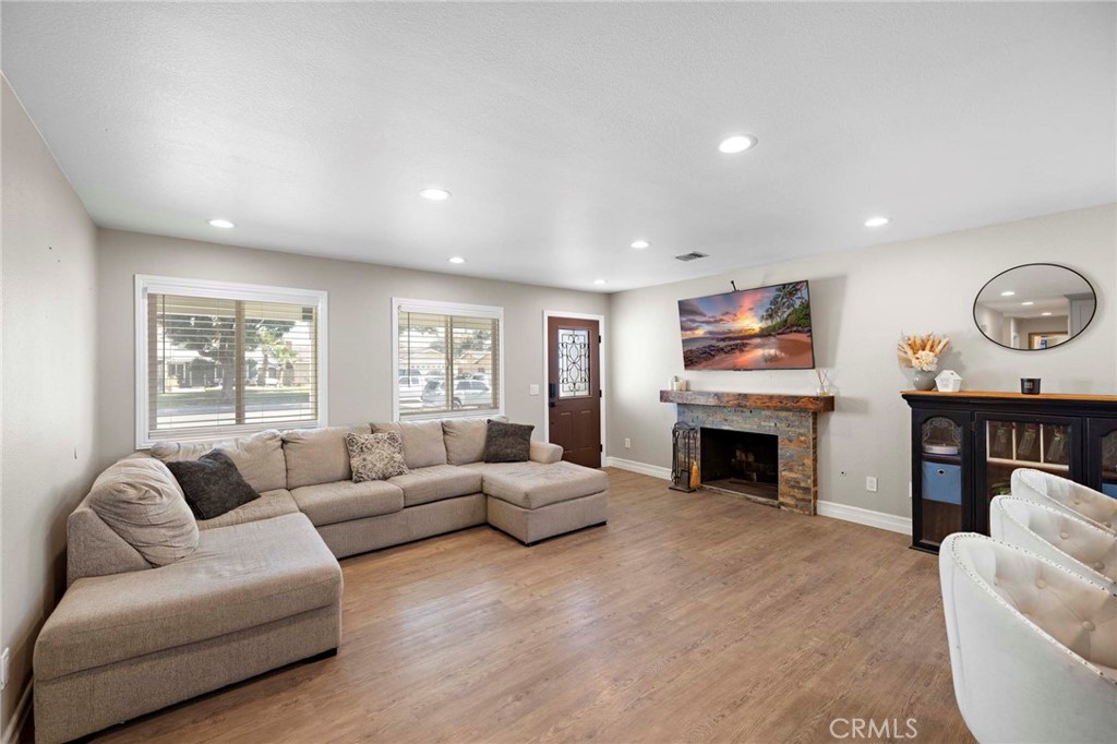 2844 S Cypress Point