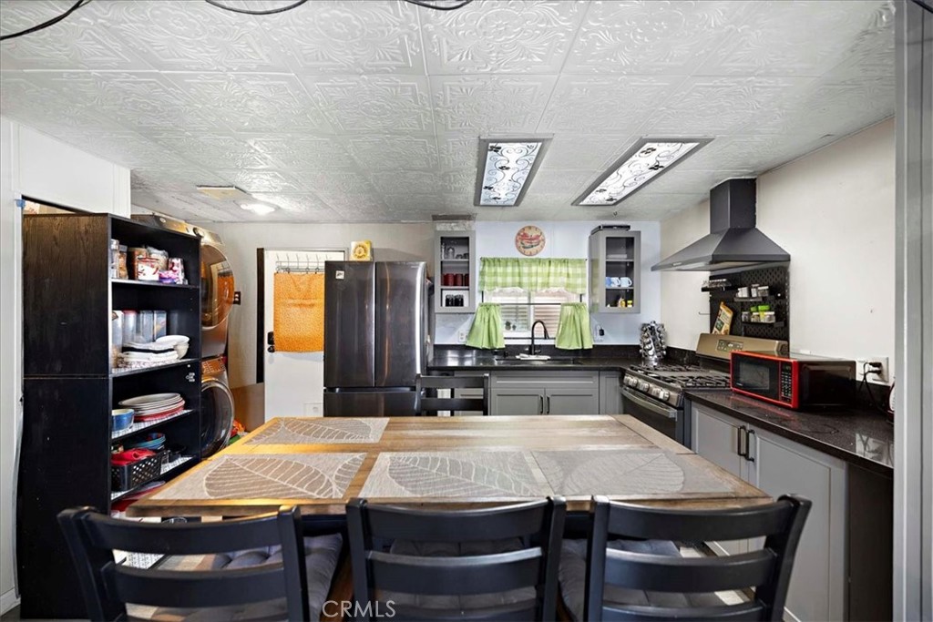 1081 W Arrow Highway 46