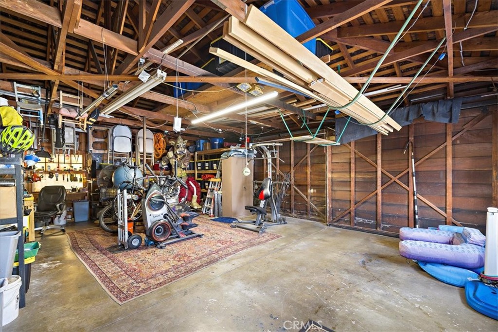 457 N Glendora Avenue