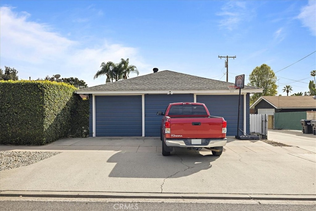 457 N Glendora Avenue