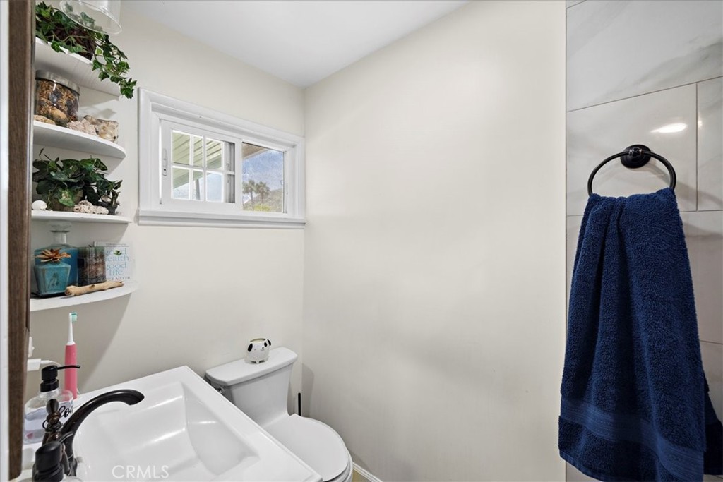 457 N Glendora Avenue