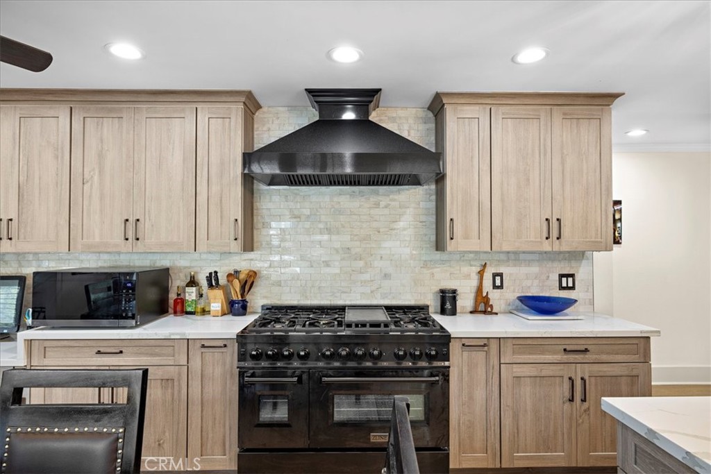 457 N Glendora Avenue