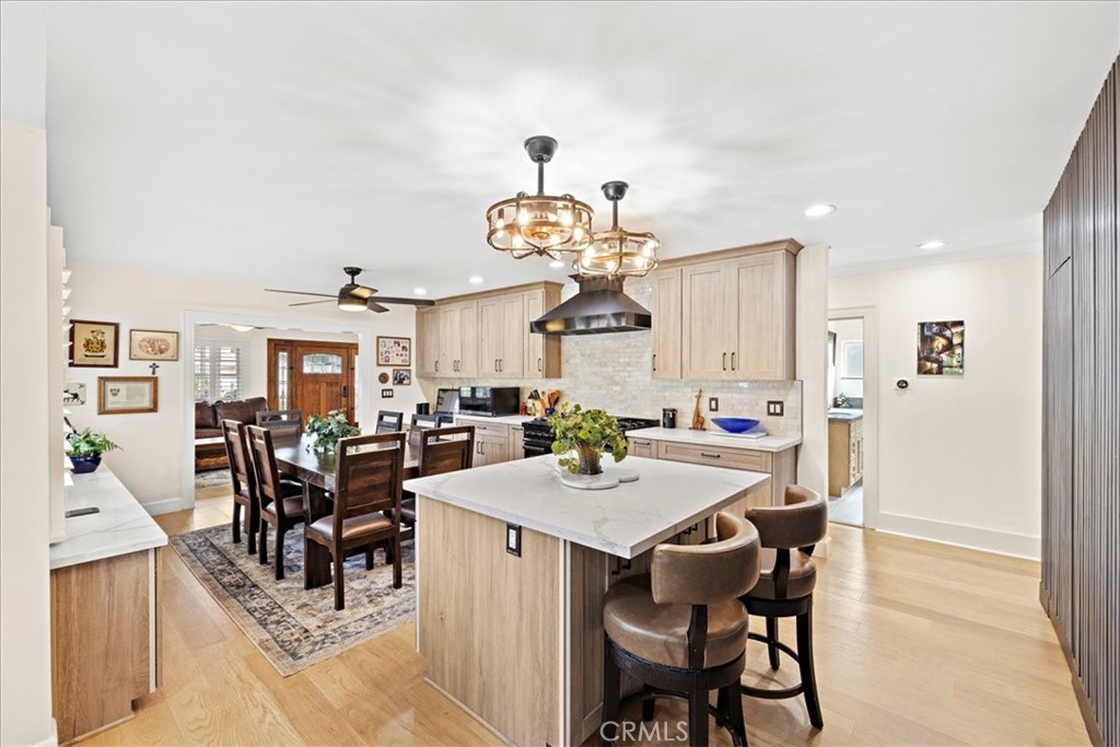 457 N Glendora Avenue