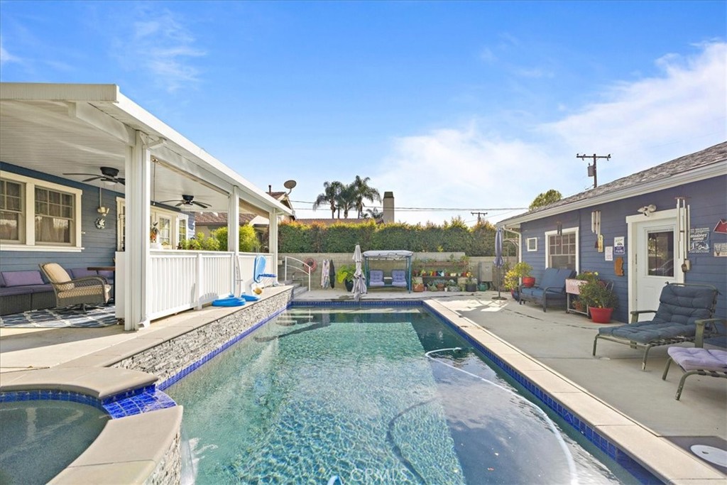 457 N Glendora Avenue