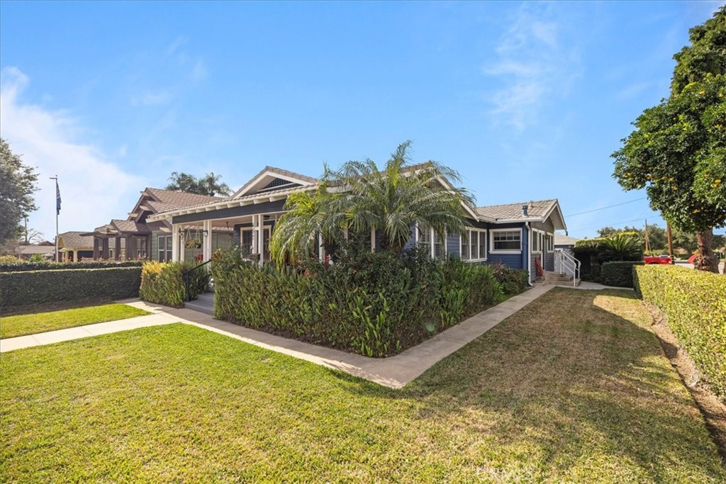 457 N Glendora Avenue