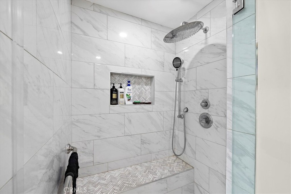 457 N Glendora Avenue