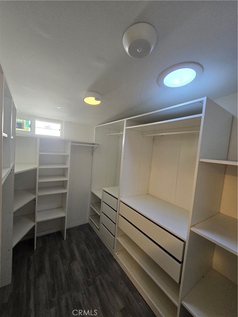 396 N Mentor Avenue 396