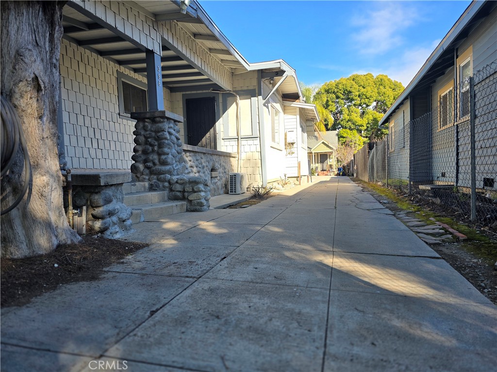 396 N Mentor Avenue 396