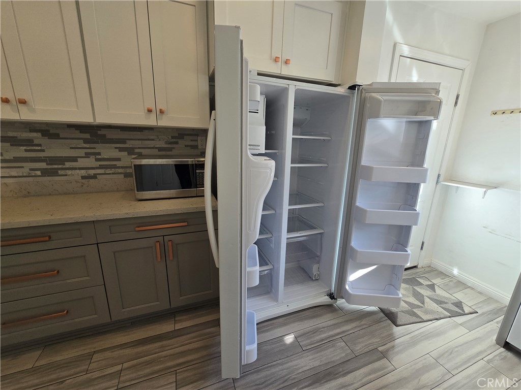 396 N Mentor Avenue 396