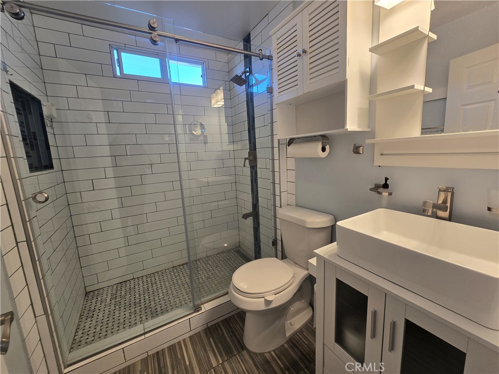 396 N Mentor Avenue 396