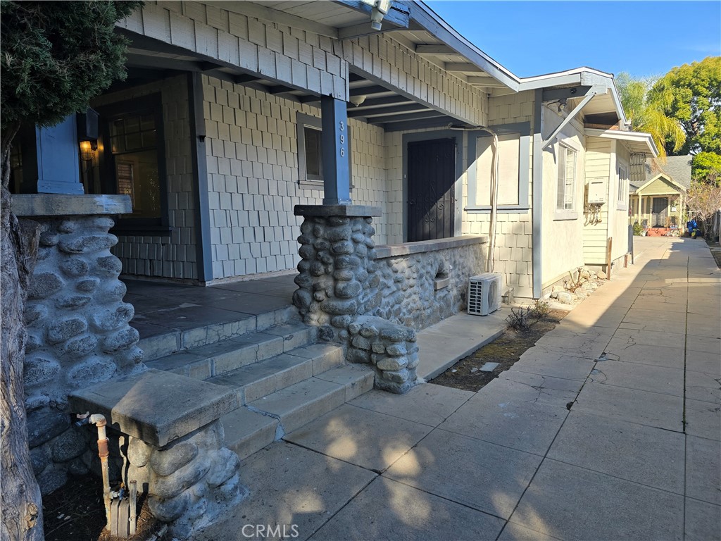 396 N Mentor Avenue 396