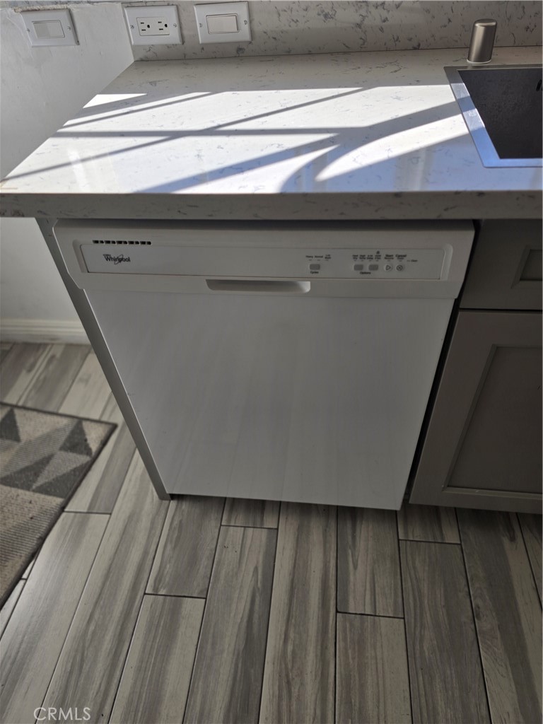 396 N Mentor Avenue 396