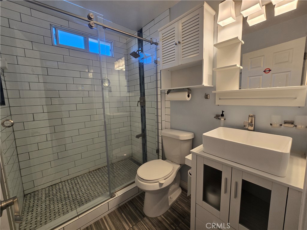 396 N Mentor Avenue 396