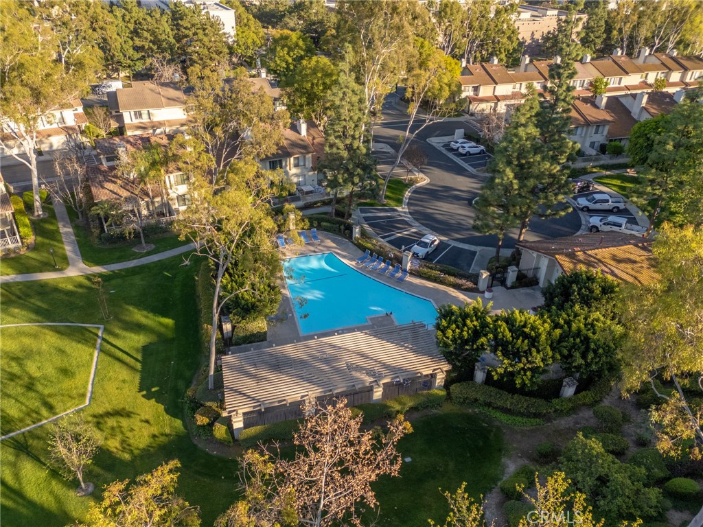 921 Creekside