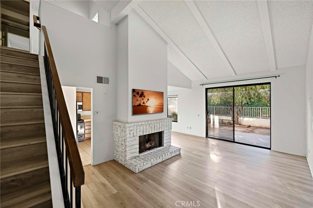 921 Creekside
