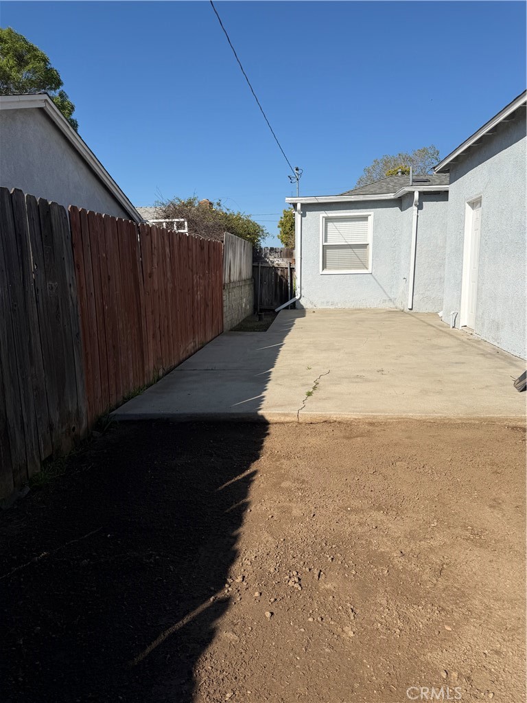 558 N Vermont Avenue