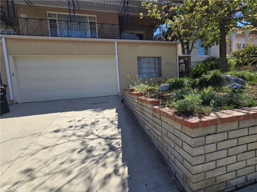 1210 Tyler Street 1/2