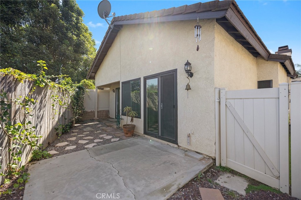 5050 Canyon Crest 7