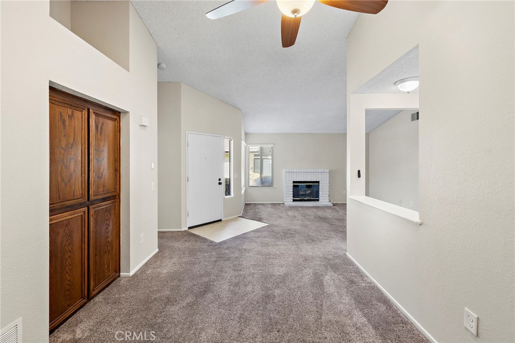 5050 Canyon Crest 7
