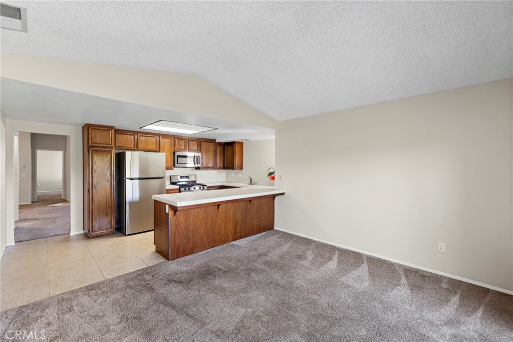 5050 Canyon Crest 7
