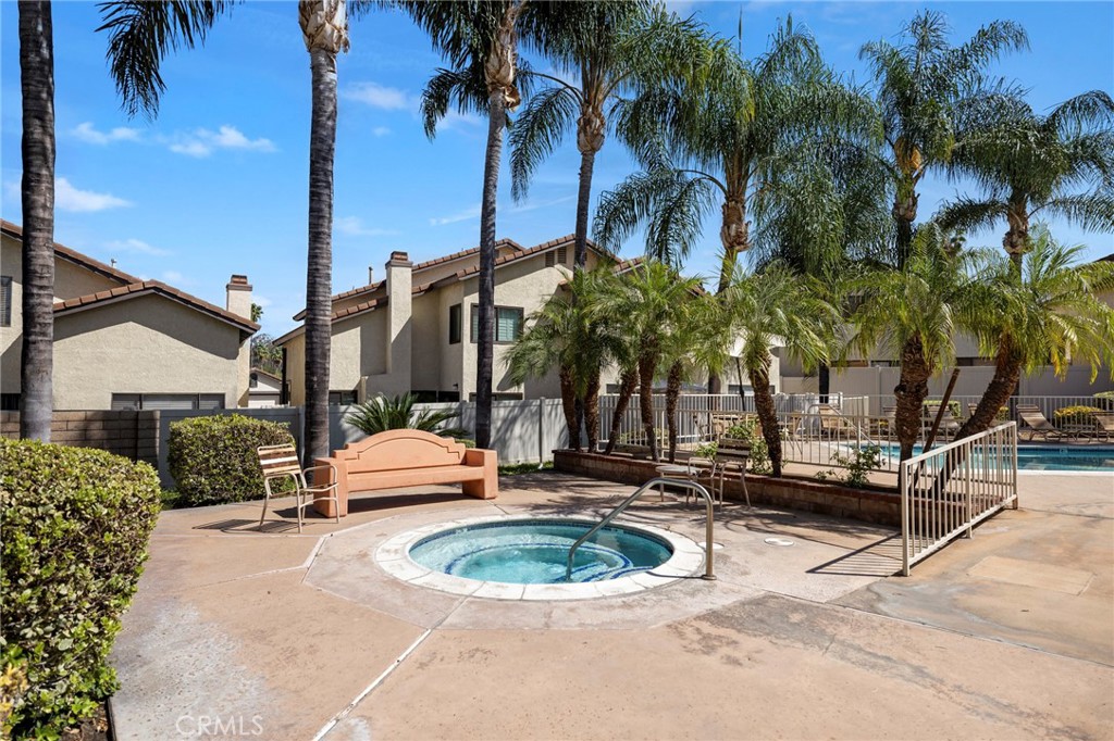 5050 Canyon Crest 7