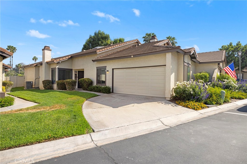 5050 Canyon Crest 7