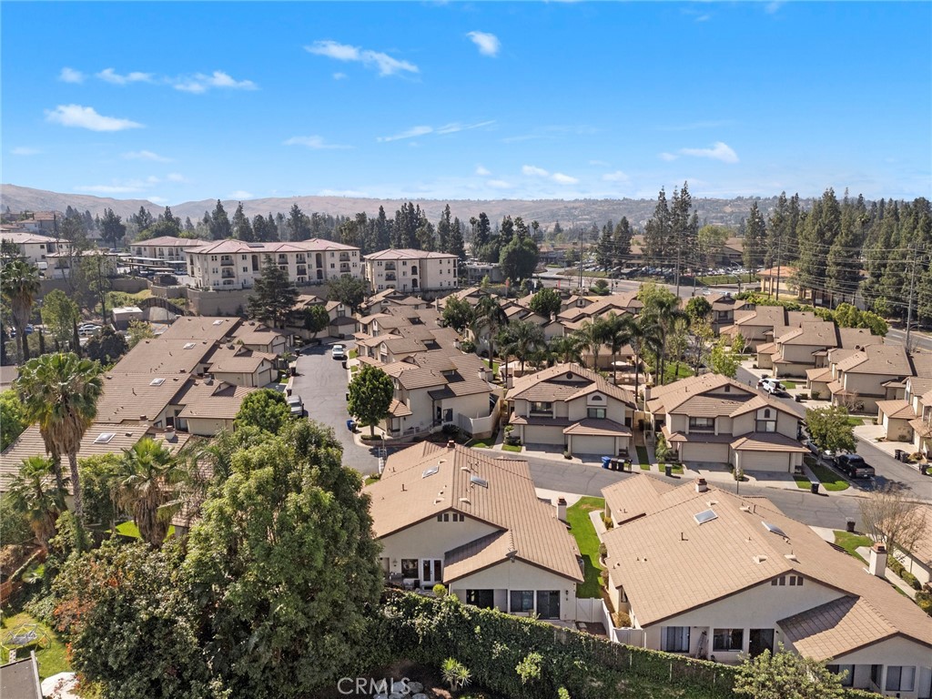 5050 Canyon Crest 7