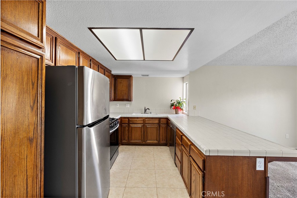 5050 Canyon Crest 7