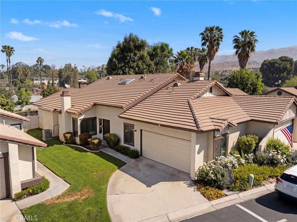 5050 Canyon Crest 7