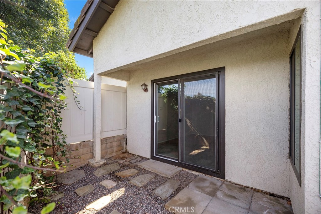 5050 Canyon Crest 7