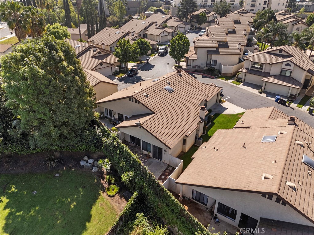 5050 Canyon Crest 7