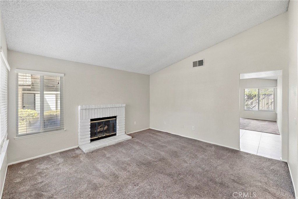 5050 Canyon Crest 7