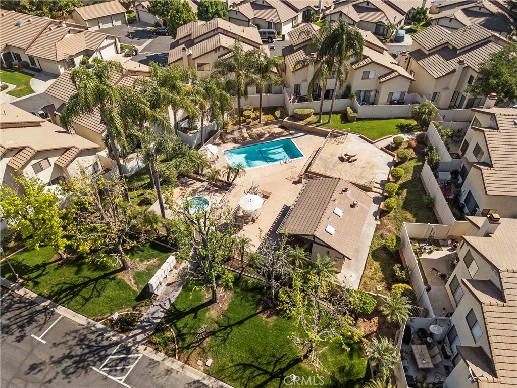 5050 Canyon Crest 7