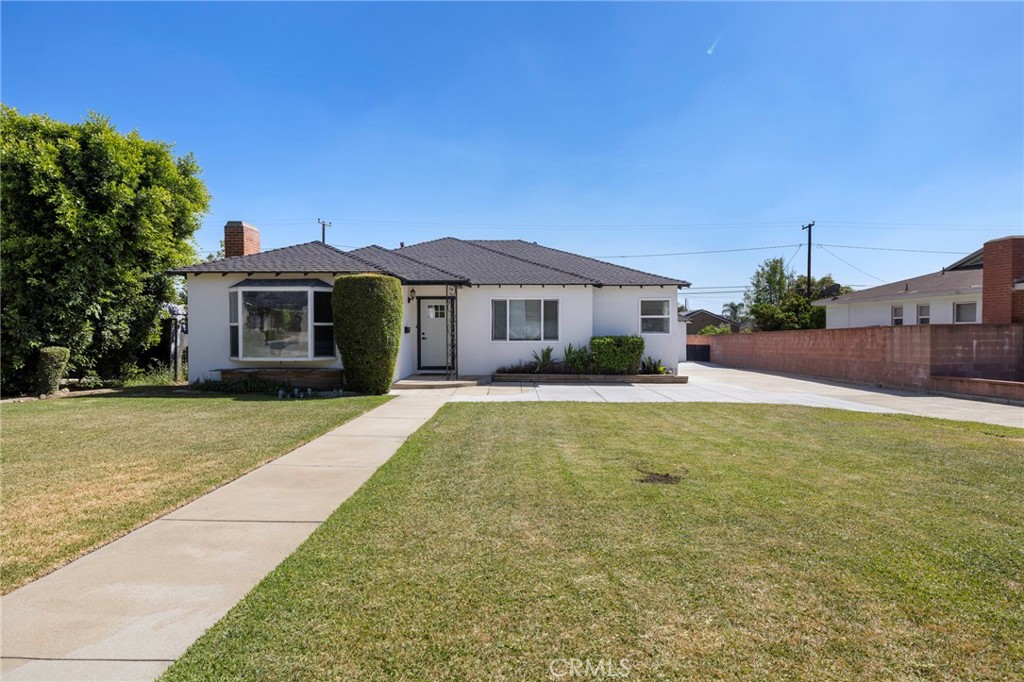 720 E Foothill
