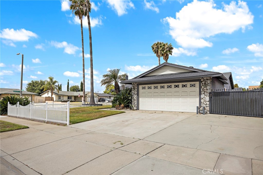 8272 Montara