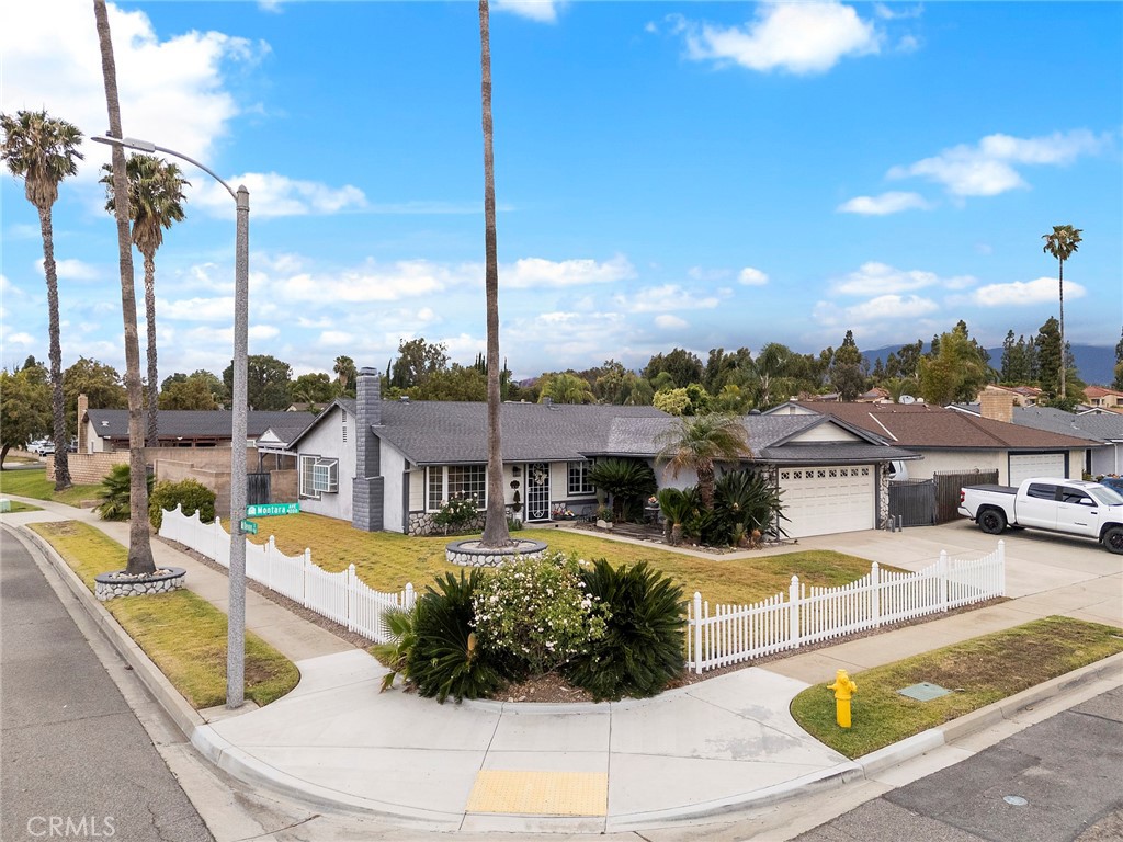 8272 Montara