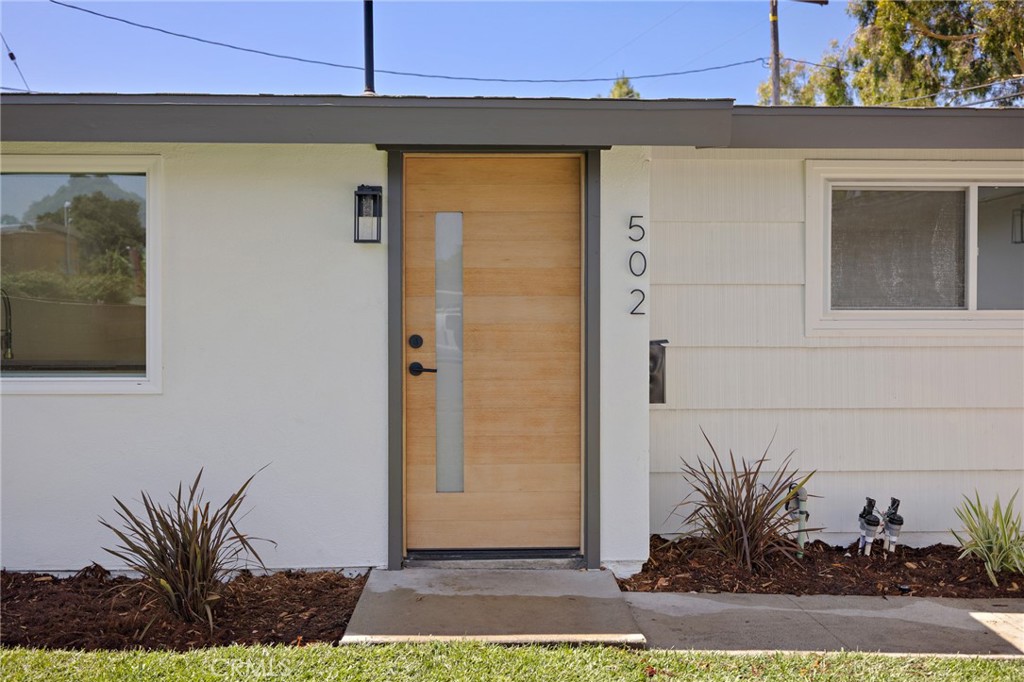 502 E Russell