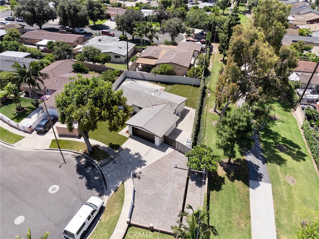 502 E Russell
