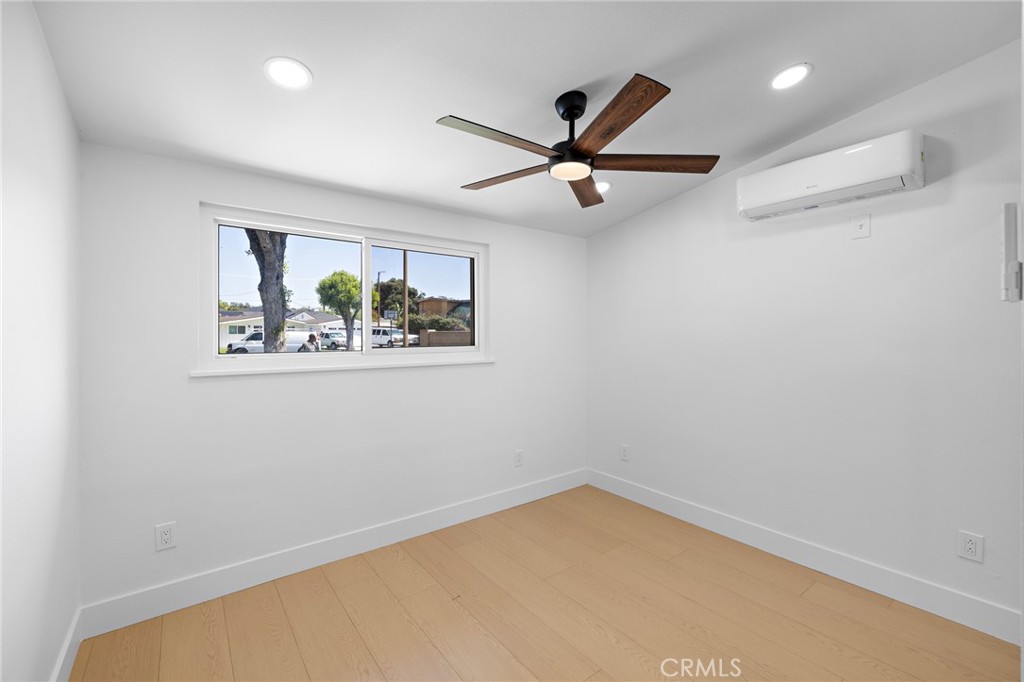 502 E Russell