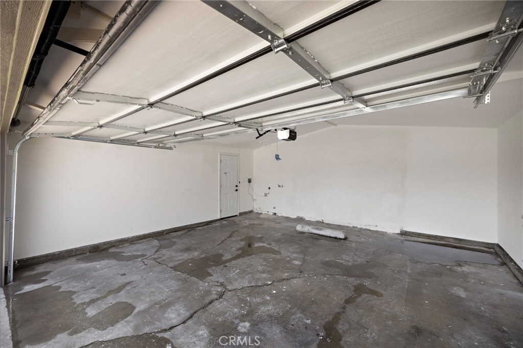 502 E Russell