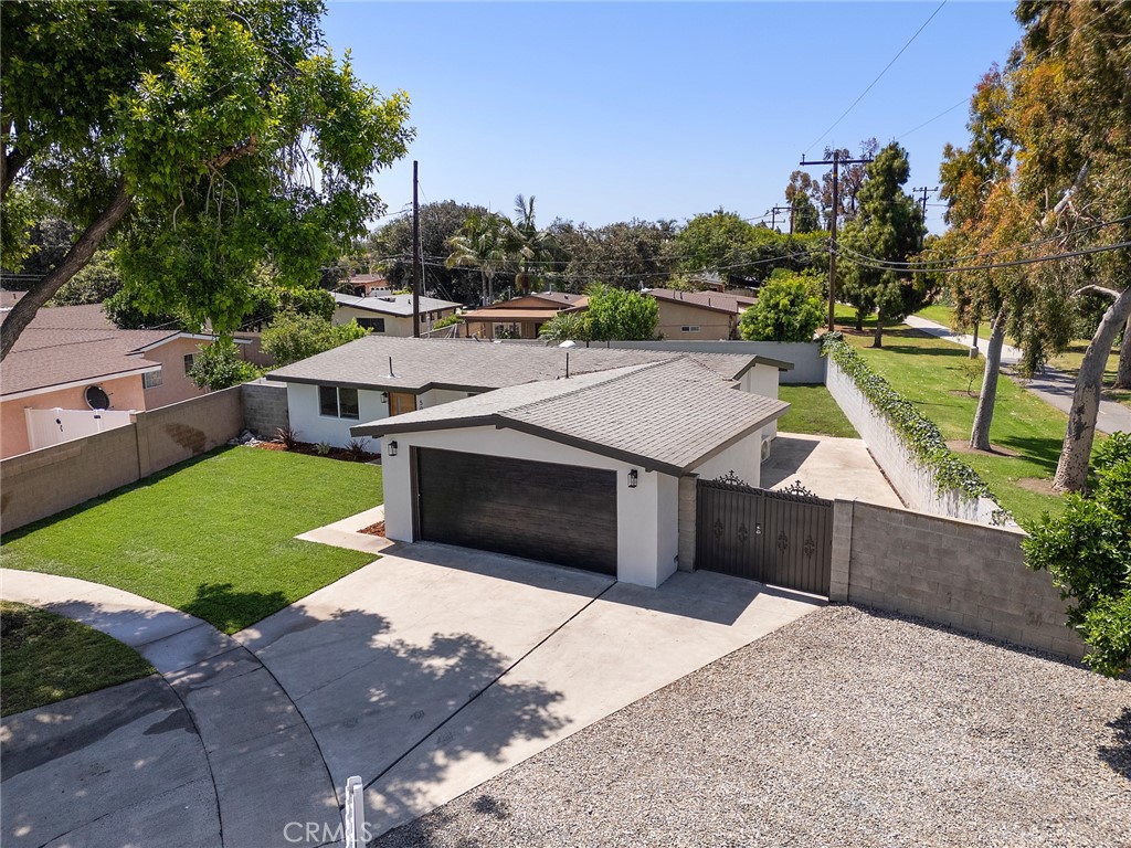 502 E Russell
