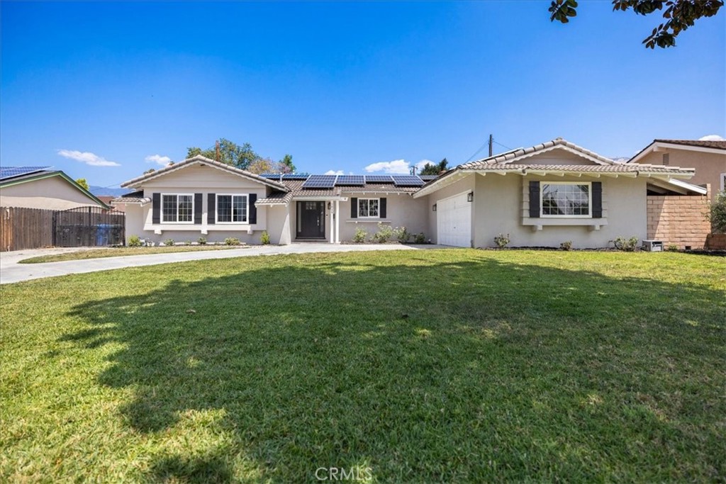 1829 Palopinto Avenue